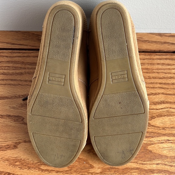 EUC - TOMS Brown Sugar Suede Corduroy Wedge Booties.  Size 9.5 Lace Up - Picture 8 of 11